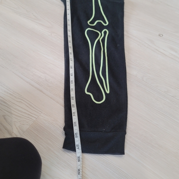 NWOT HYDE AND EEK! Fleece , Glow In The Dark Zip Up Onsie Size  XL Unisex - Picture 11 of 14